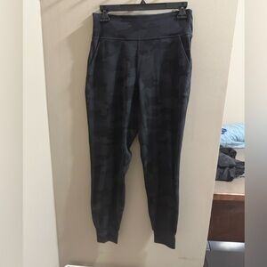 Black/gray camouflage lululemon align joggers size 8